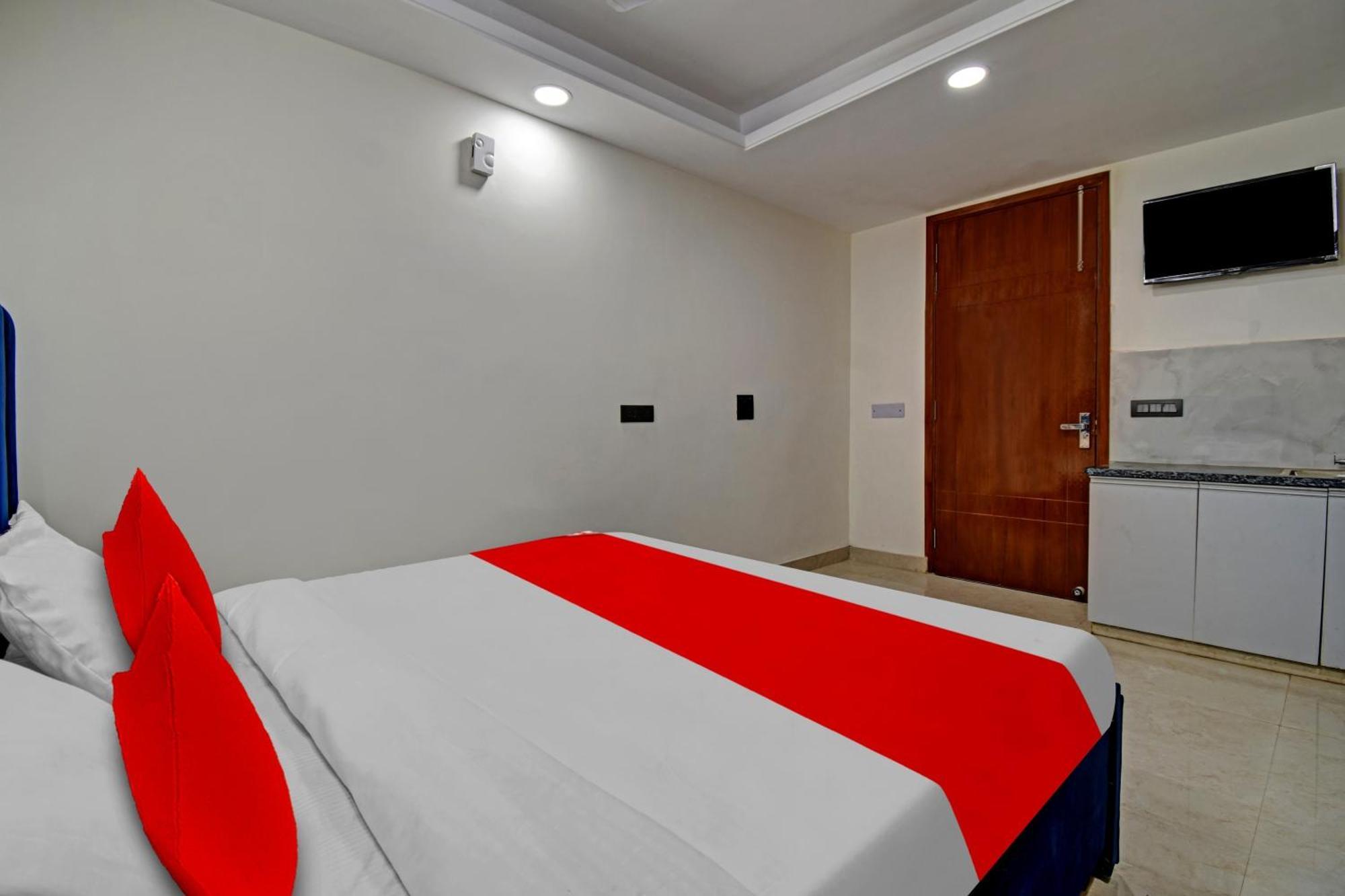 Hotel O Sai Kripa Stay ニューデリー エクステリア 写真